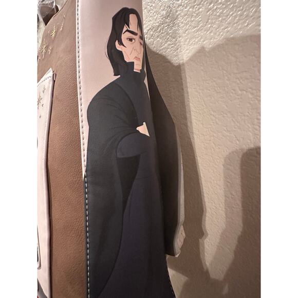 NWT Harry Potter Hogwarts Convertible Backpack and Tote Crossbody Bag - Picture 4 of 5